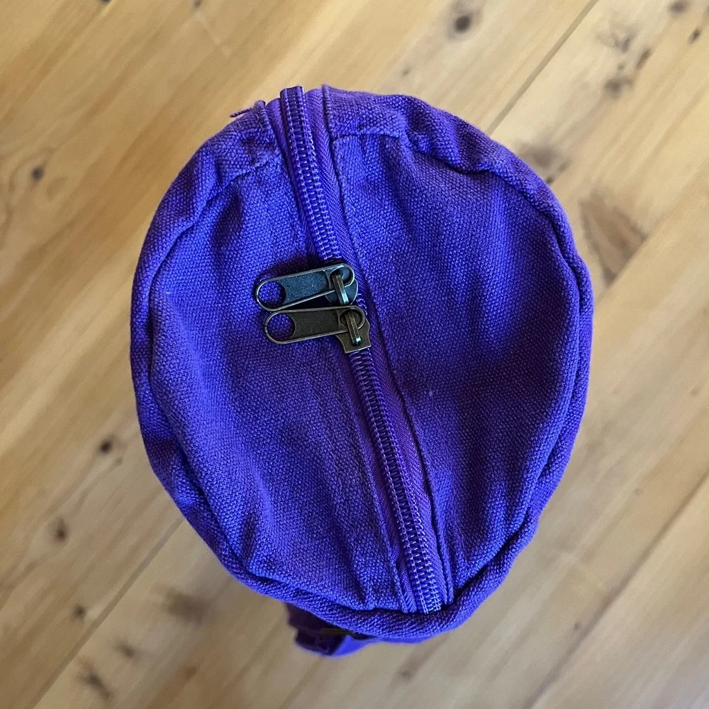 GAIAM Purple Yoga Mat Carrier Bag with Adjustable Strap and Pockets - Picture 4 of 5